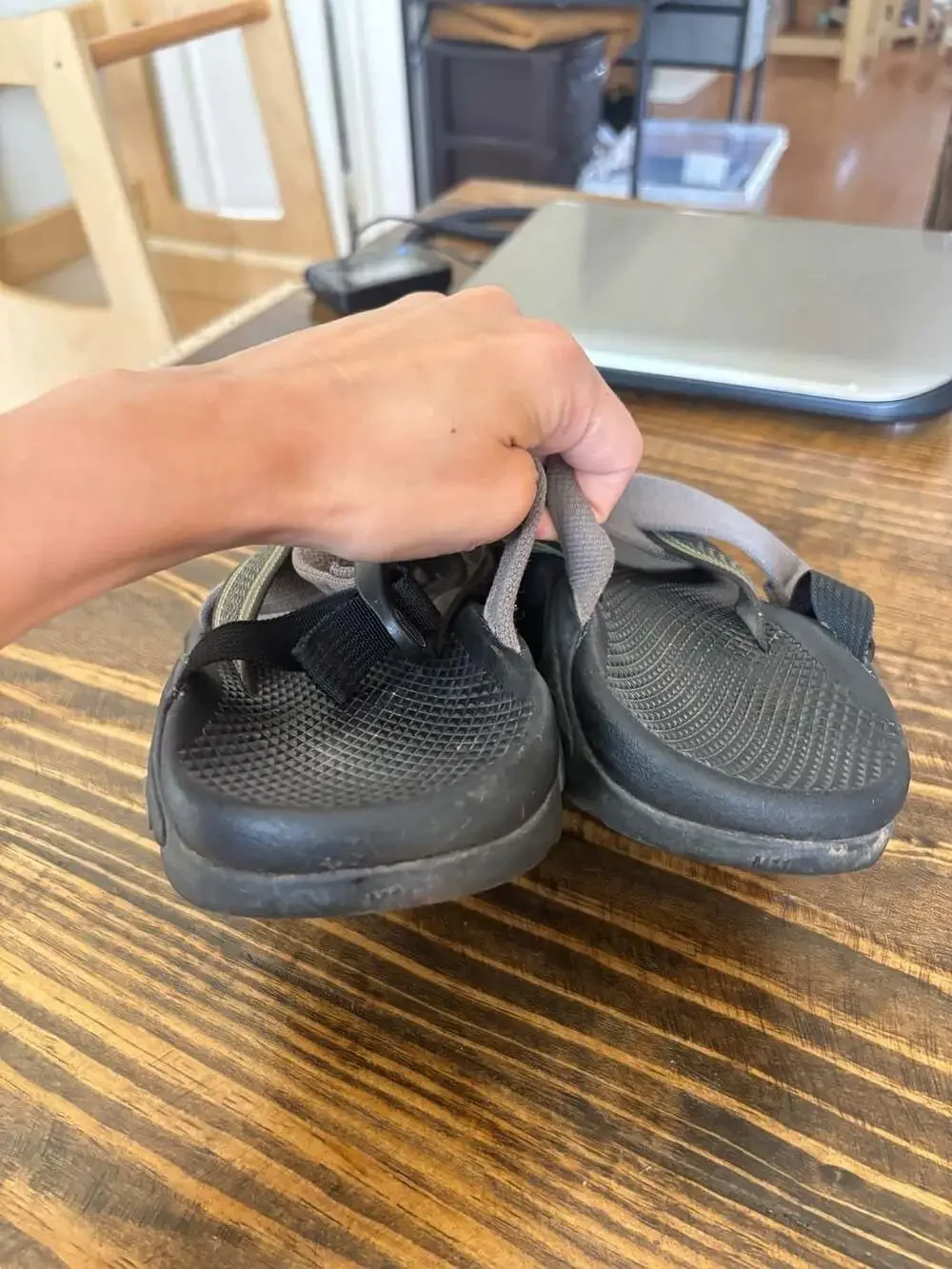 Chaco Z/2 Classic Sandals Men's Adjustable Straps Thong Toe (size 11 or 12)